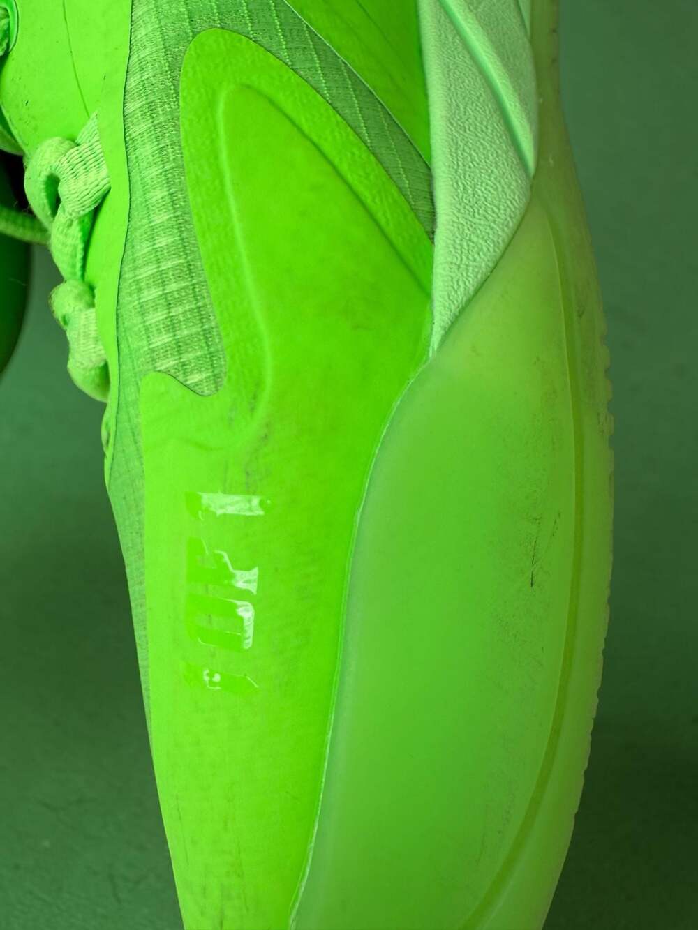 Puma MB.01 Lo LaMelo Ball Green Gecko Neon Volt Basketball Shoes Men’s Size 9 - Picture 11 of 11